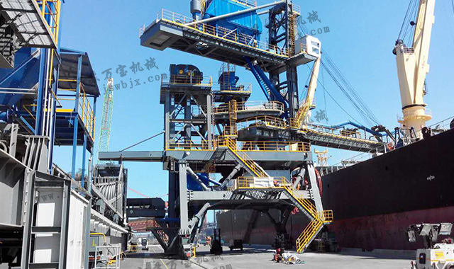 轮胎移动尾车与装船机连接 轮胎移动尾车与装船机连接